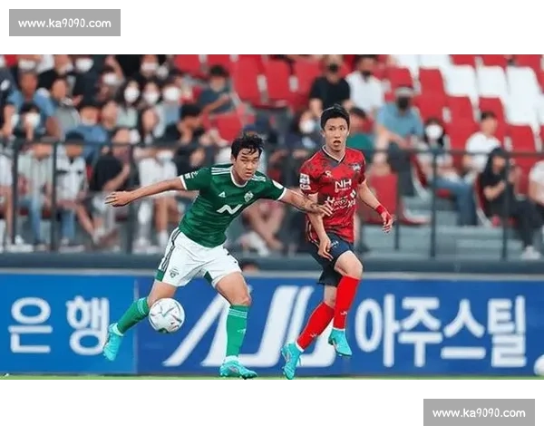 天猫vs狂热焦点对决揭示攻防博弈与季后赛走向解析球队阵容变化与关键球员表现